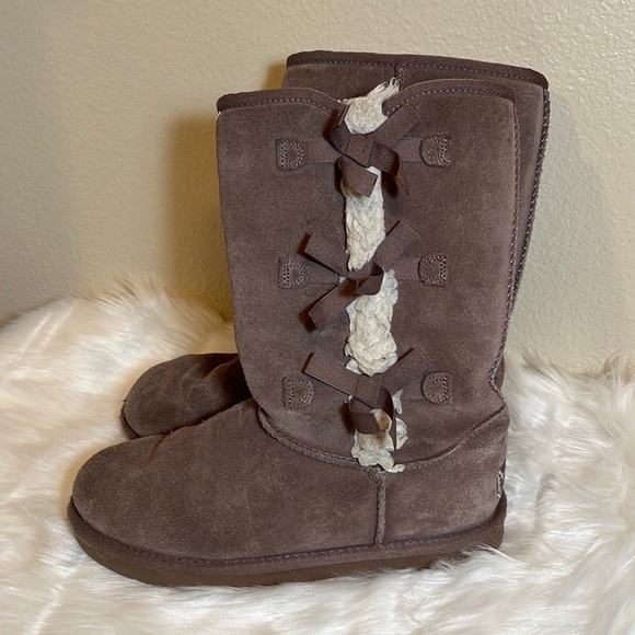 KOOLABURRA by UGG Big Kid Victoria Tall Boot - Picture 1 of 15